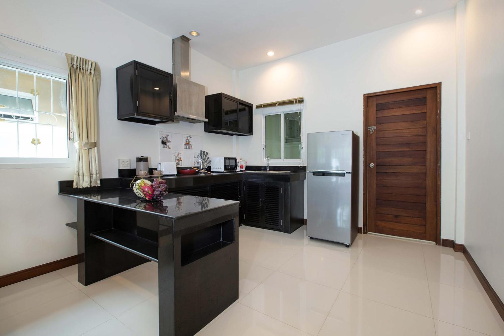 Family 2Br Villa Lancelot 3 With Jacuzzi Pool, Just 10 Min Drive Naiharn And Rawai 반 사이 유안 외부 사진